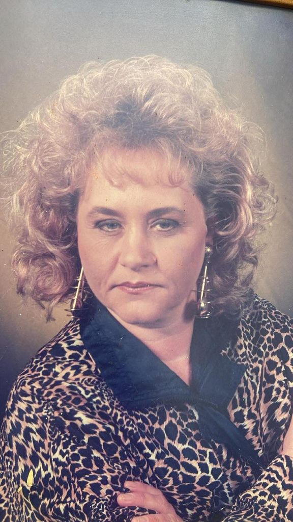 Lottie Jones Profile Photo