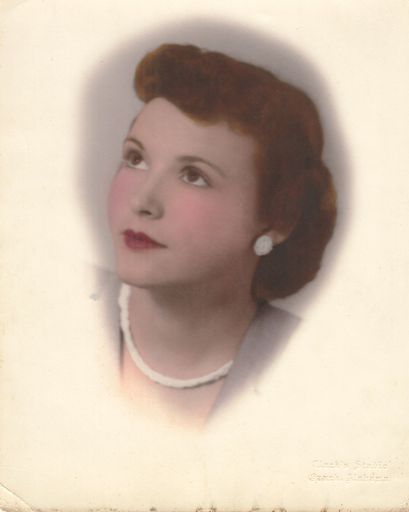 Hilda Marie Nieves's obituary image