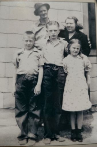 Donald G. Little photo gallery thumbnail 1 of 5
