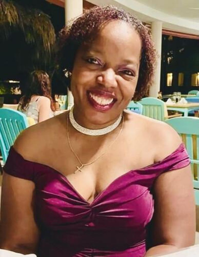 Angela Marie Saunders Profile Photo