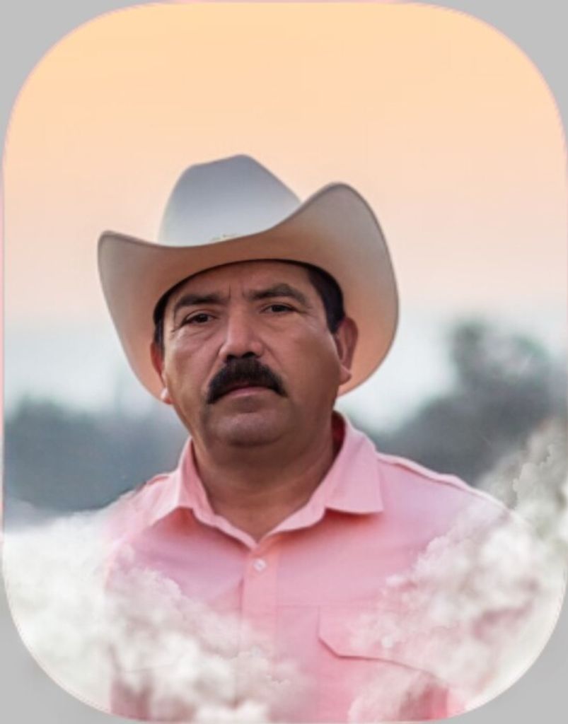 Enrique Santellano-Reynoso Profile Photo