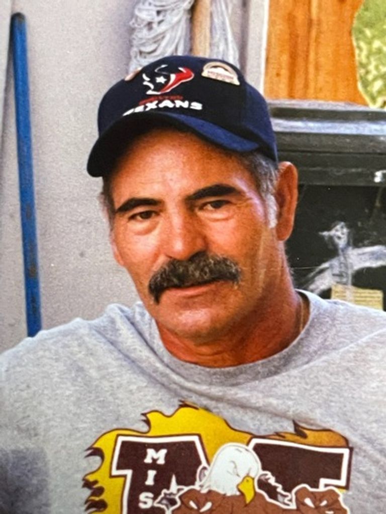 Cirilo Flores, Jr. Profile Photo