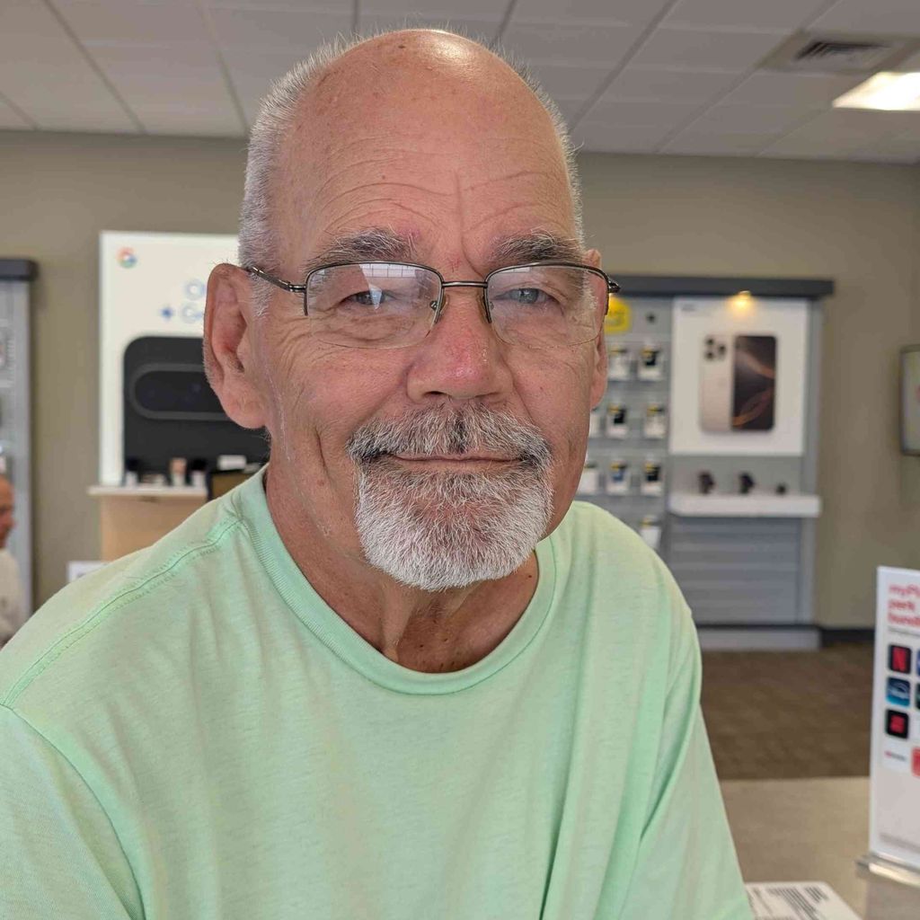 Michael Stephen Smith Profile Photo