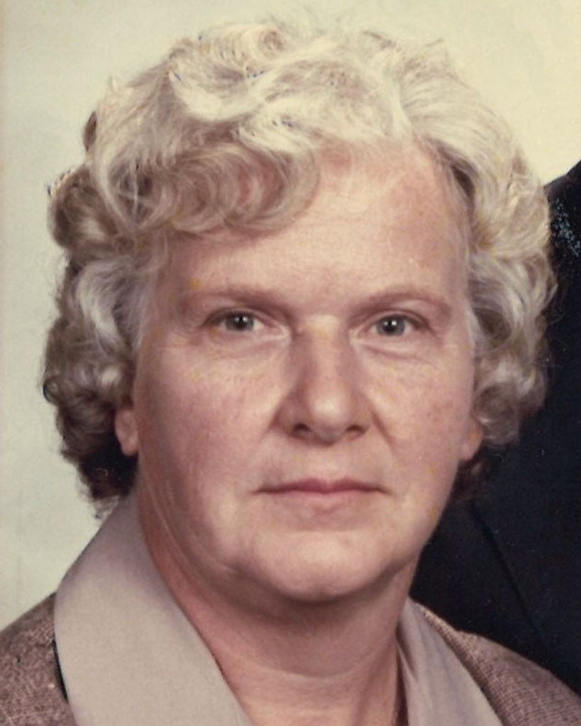 Juanita Lee