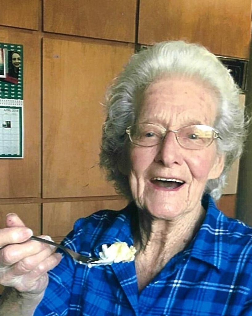 Winnifred (Willis) Betz Profile Photo