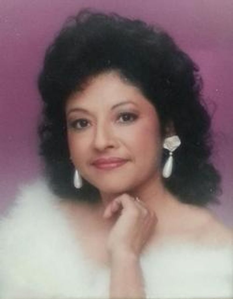 Elva Pina Profile Photo