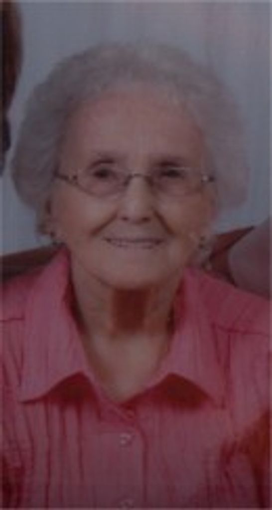 Doris M Richard