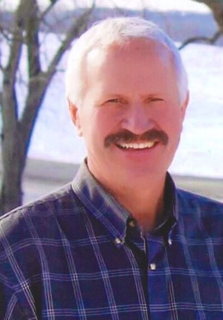 James "Jim" Evan Kahn Profile Photo