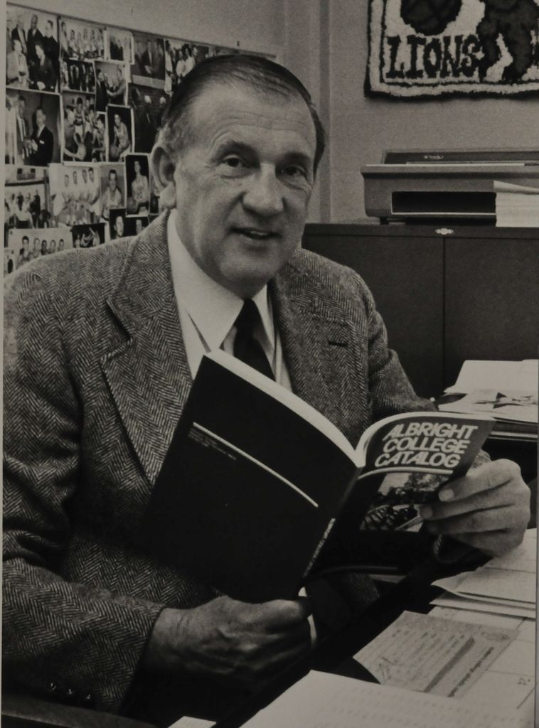 Dr. Wilbur G. Renken