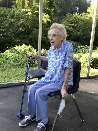 Evelyn "Miss Heide" Mae Heidebrecht photo gallery thumbnail 36 of 78