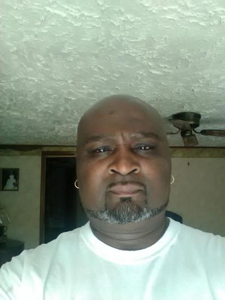 Eric Jones Profile Photo