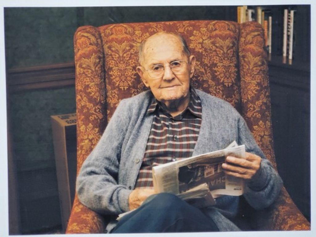 Dr. Leon W. Boucher