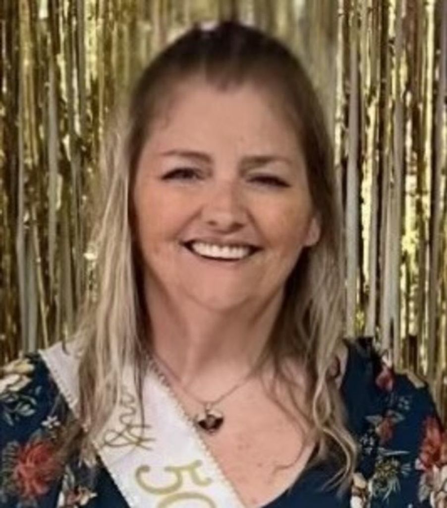Christine Lyons Profile Photo