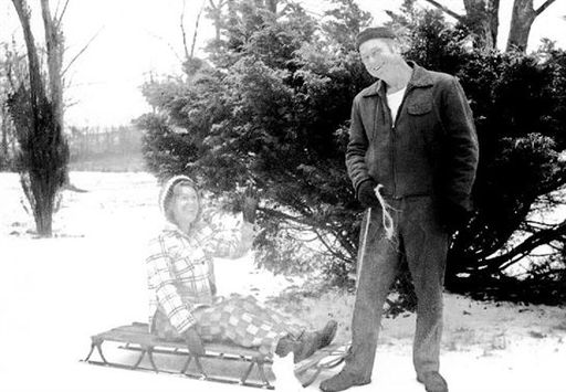 Evelyn Nichols Kirk photo gallery thumbnail 7 of 39