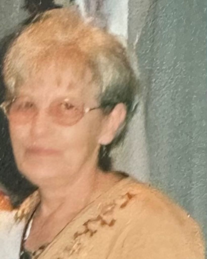 Emma Fields Profile Photo