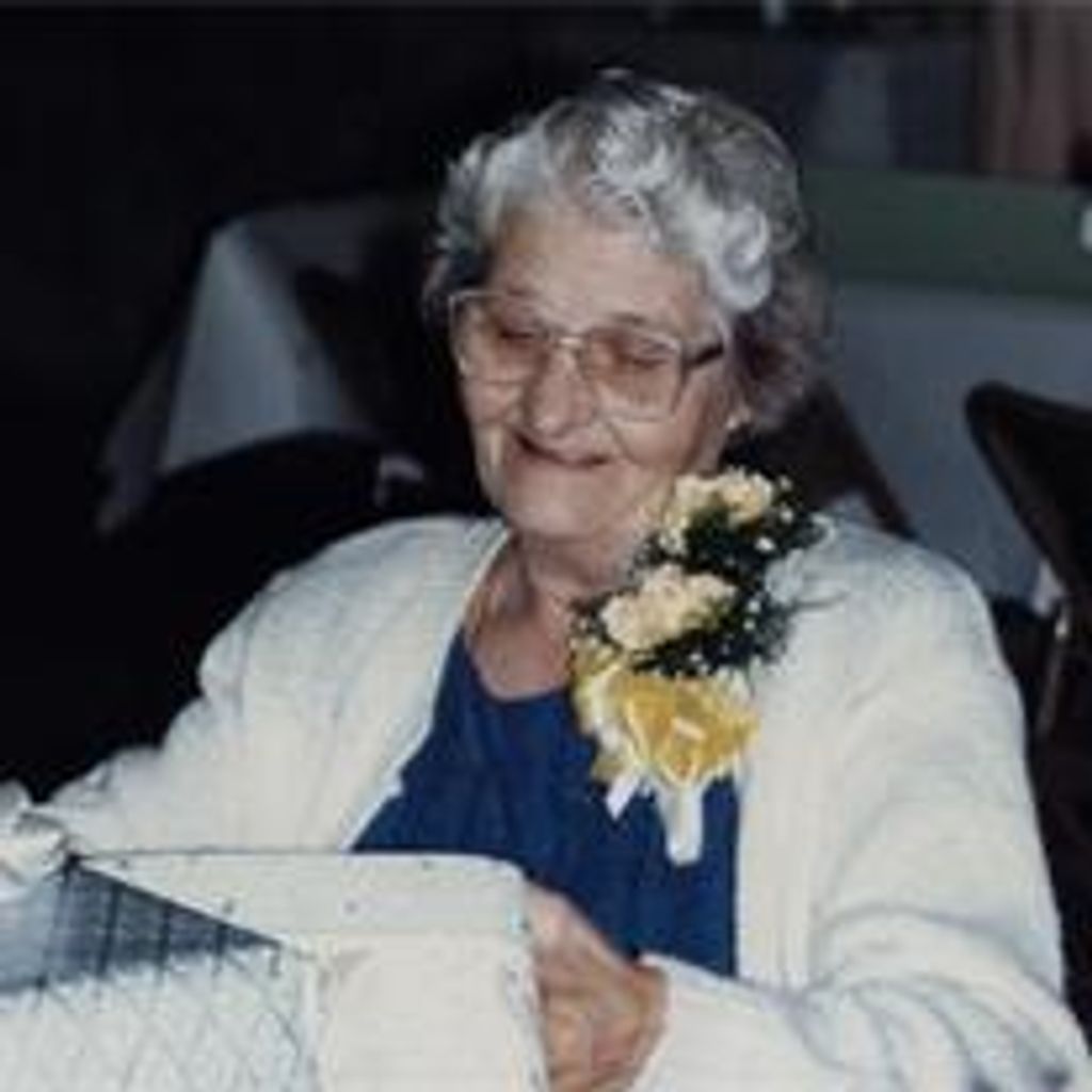 Nina Frances Lichlyter Dennis