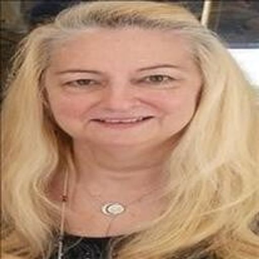 Reni Saxon Profile Photo