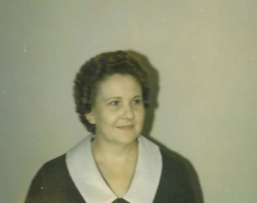 Linda L. Dilling photo gallery thumbnail 22 of 79