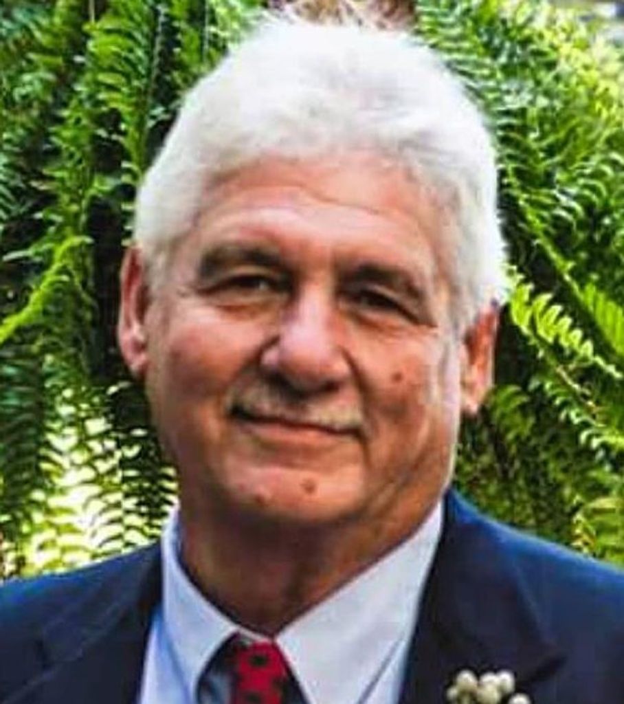 Johnnie Lee "John" Arnold