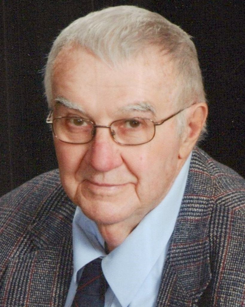 Alexander J Kelly Profile Photo