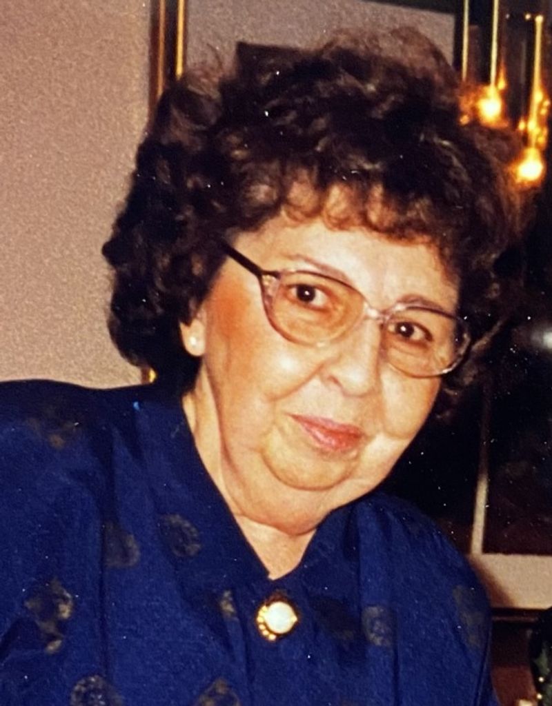Vincenza "Vinnie" Tirocchi