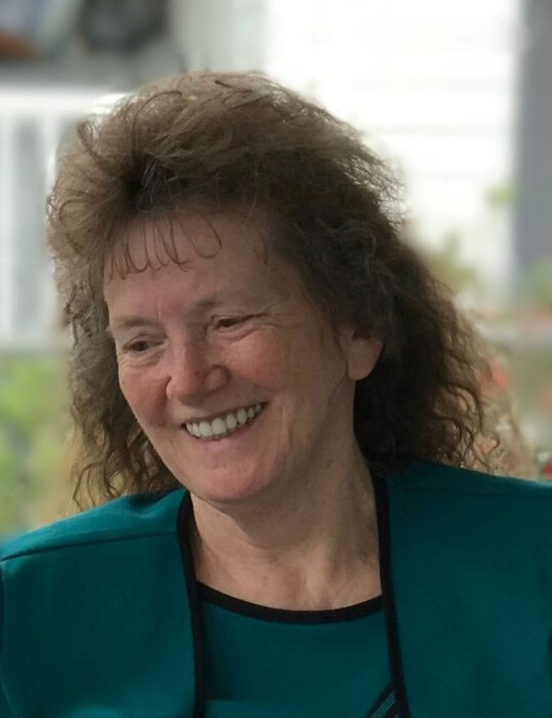 Lois Lee (Dudley)  Downer