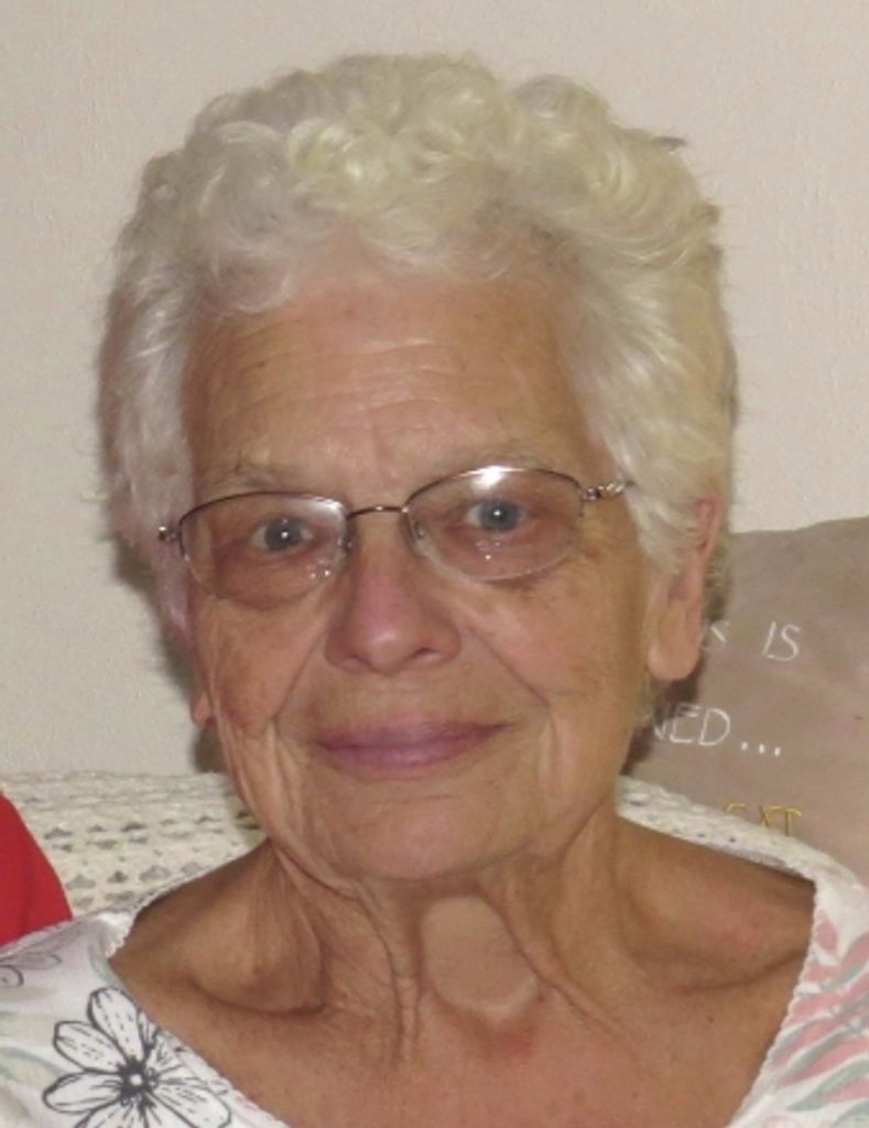 Carolyn June (Pavuk) Bowlander