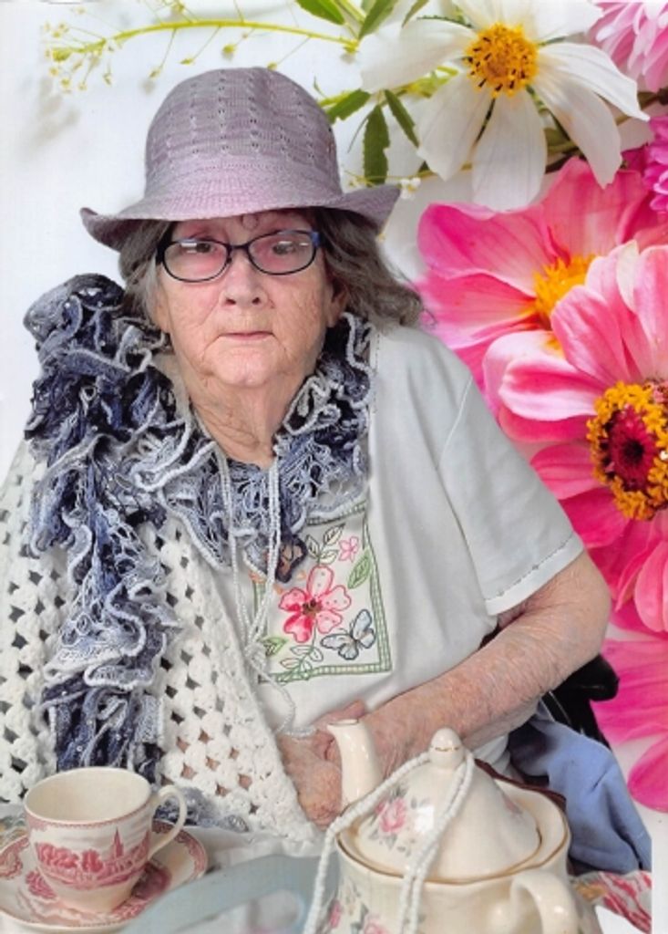 Carolyn Louise Holland Profile Photo