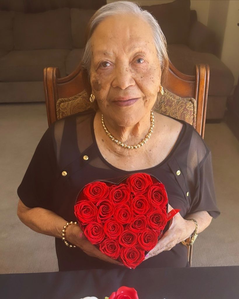 Otilia R Sainz Profile Photo