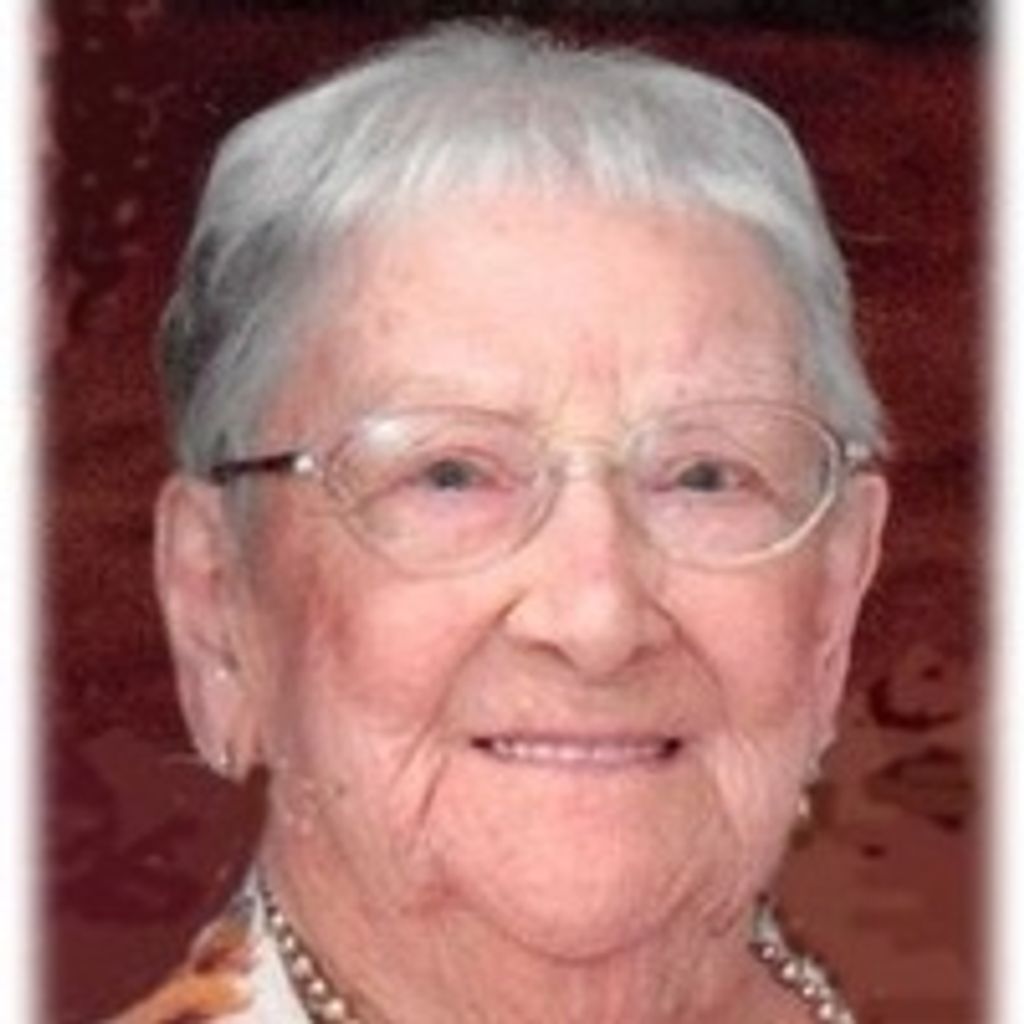 Louise Paquette