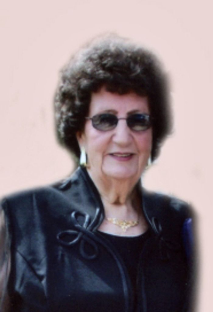 Eva Kelsch Profile Photo