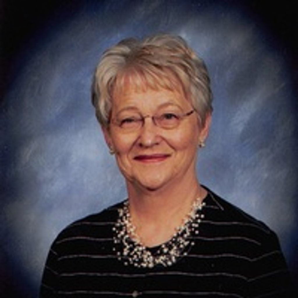 Lou Ann Sjolie
