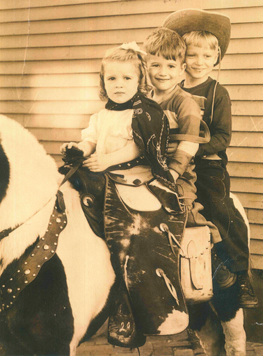 Mr. Gerald Carlyle Bowen photo gallery thumbnail 8 of 31