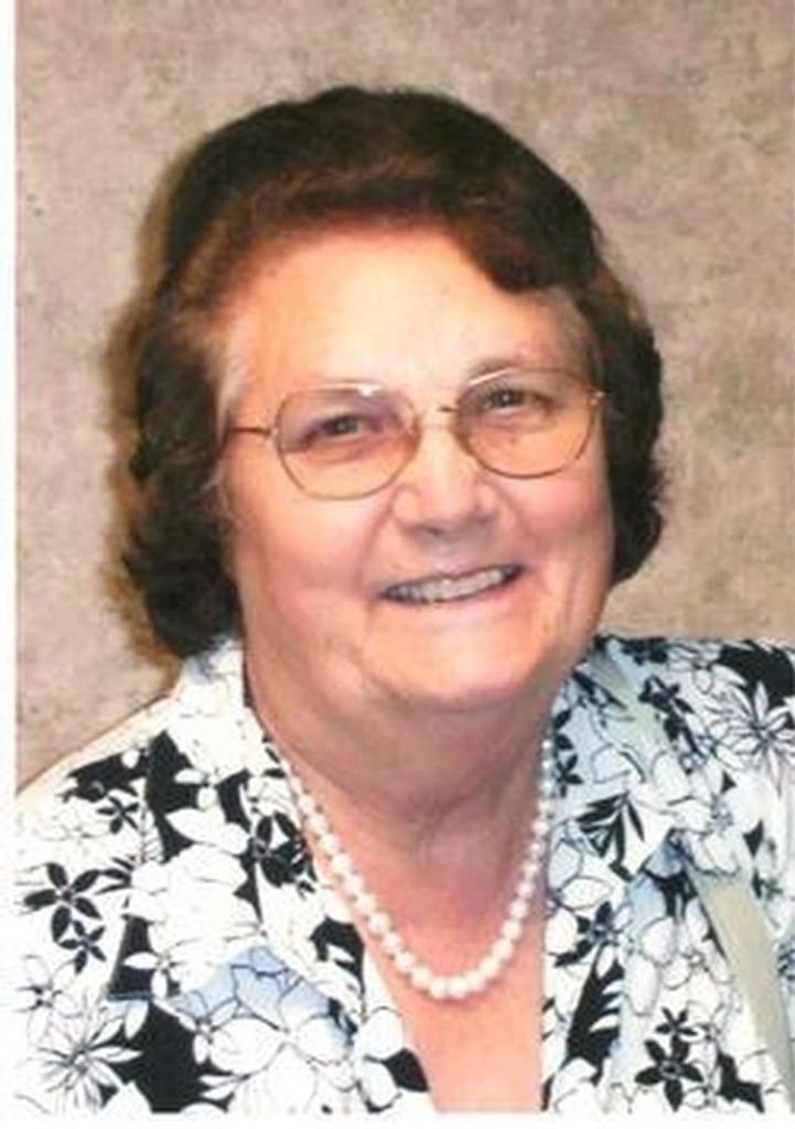 Sally Lou Holmes