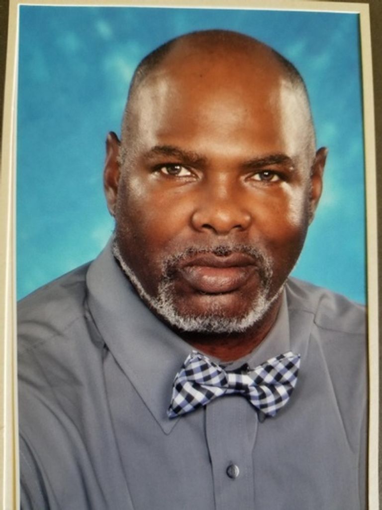 Eugene Hills Profile Photo