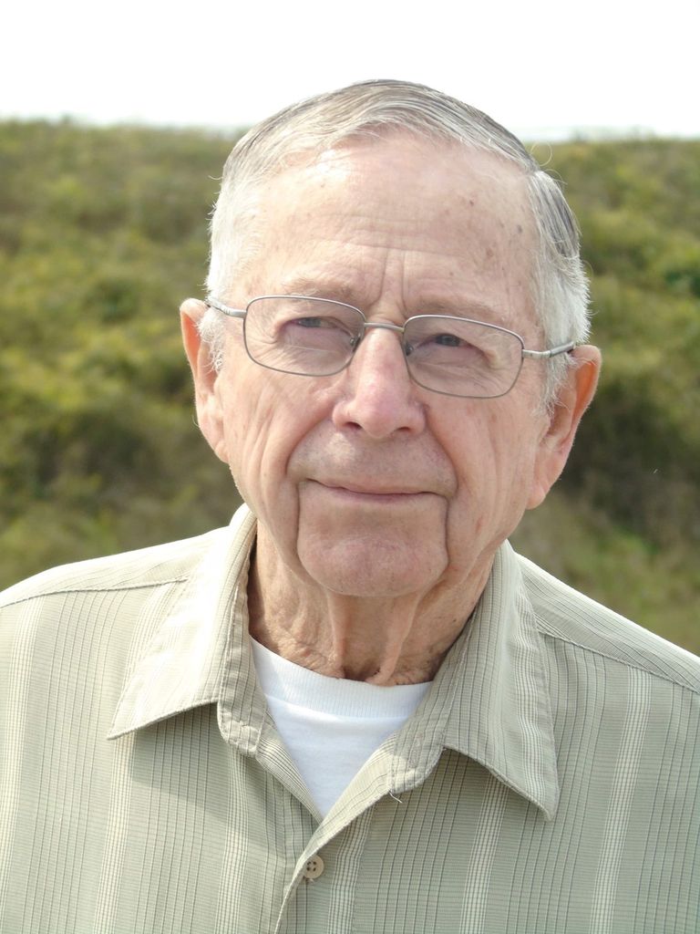 Herbert Lynn Stone Profile Photo