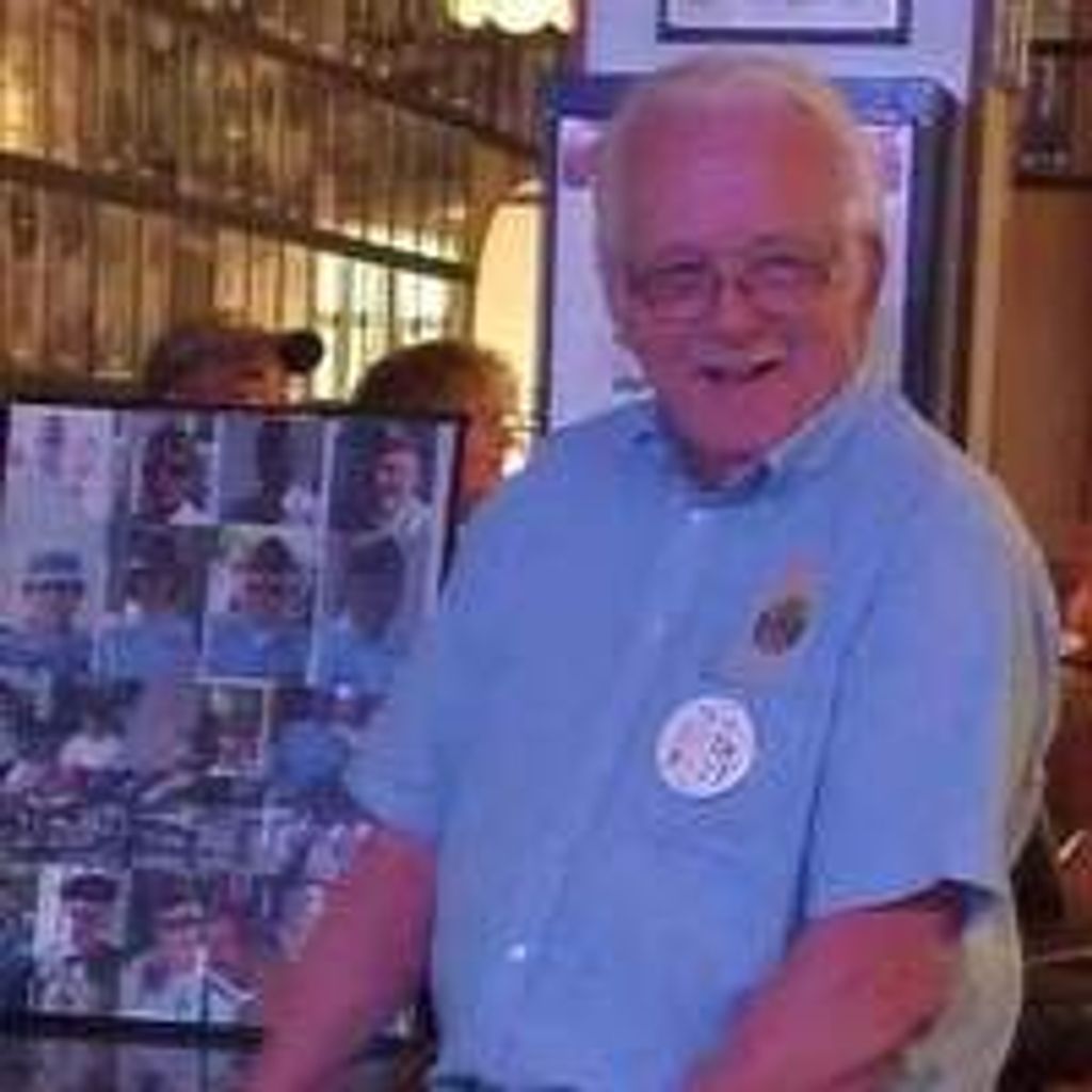 Michael J Willis