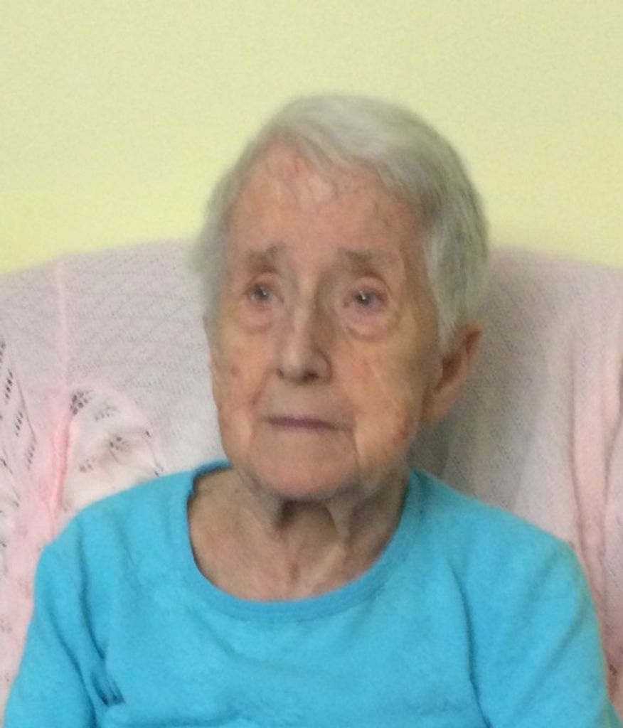 Ruth E Petitt