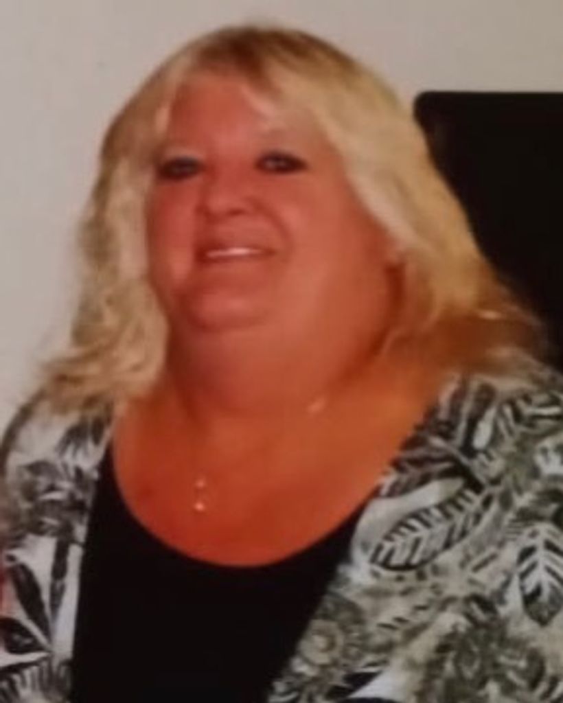 Lou Anne Mize Profile Photo
