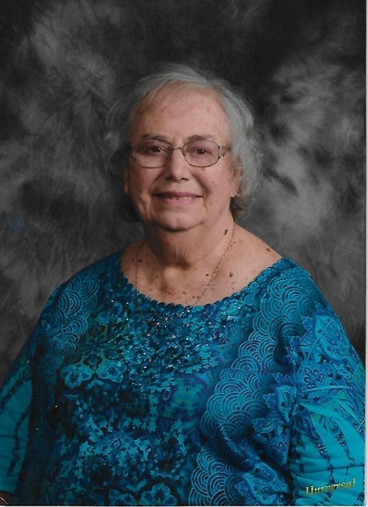 Teresa Rose Gustafson Profile Photo