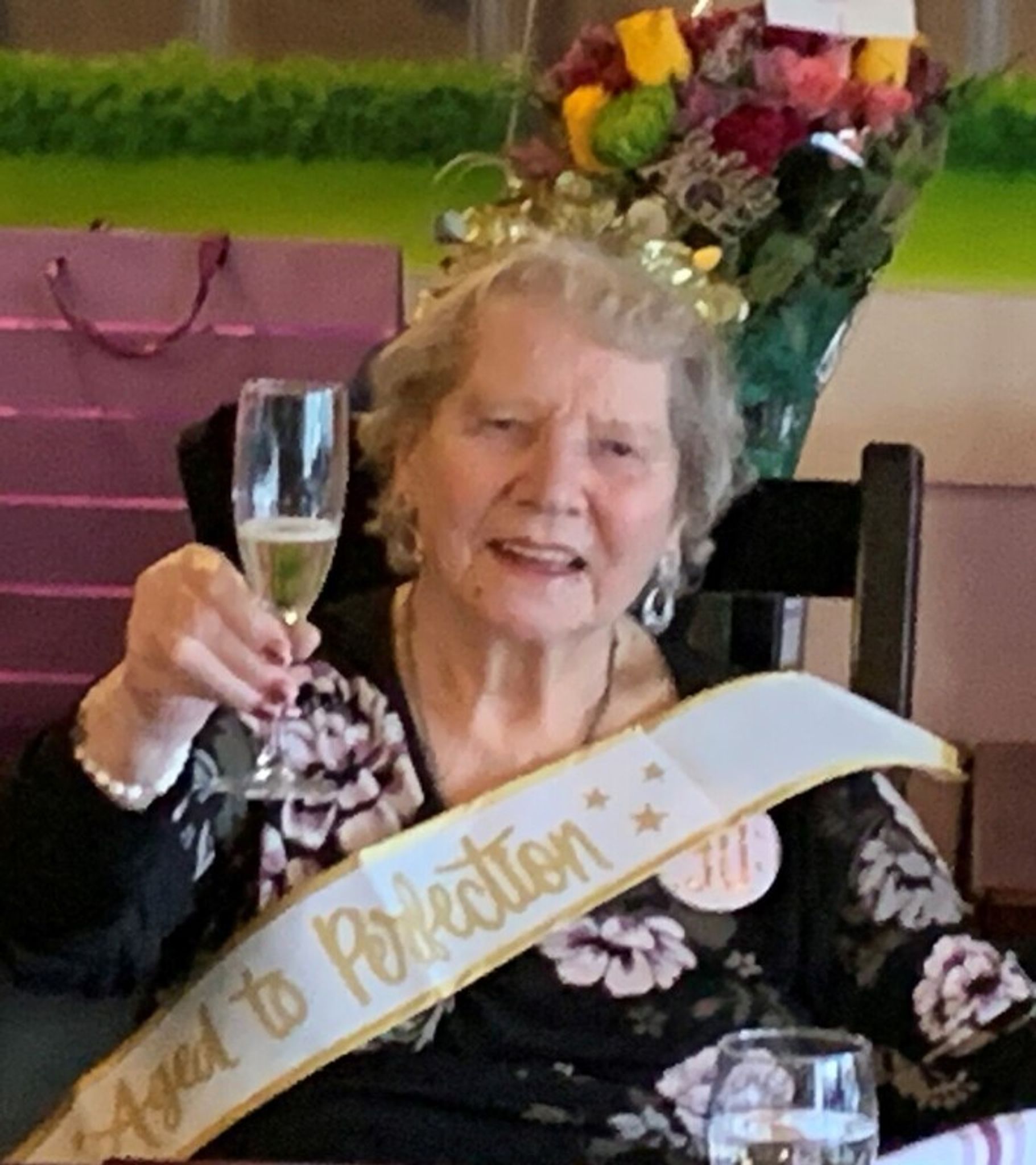 Evelyn Schroeder photo gallery image 1 of 6