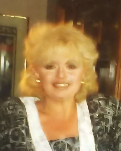 Gloria Toll's obituary image