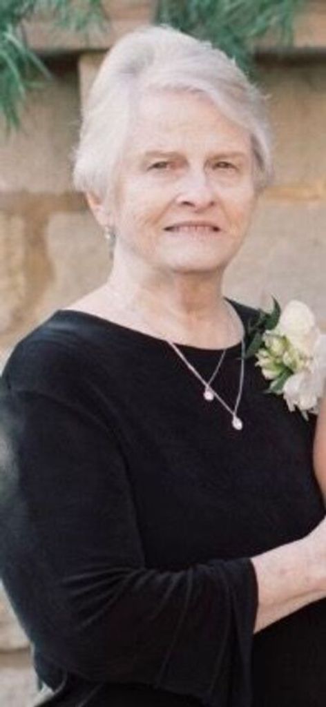 Billie Karyn Hampton Profile Photo