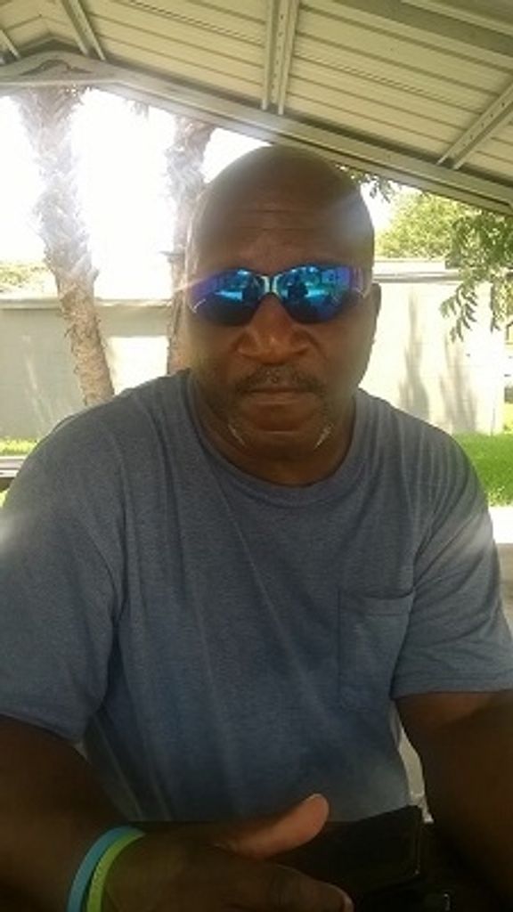Michael ' Hollywood ' Sewell Profile Photo