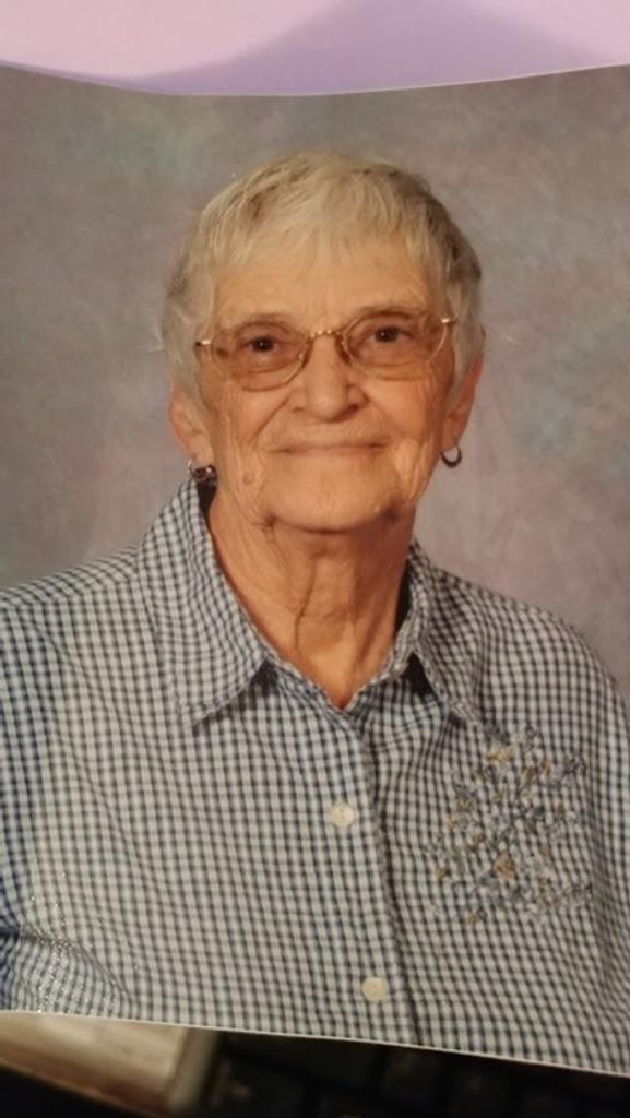 Illa Holtzinger Profile Photo