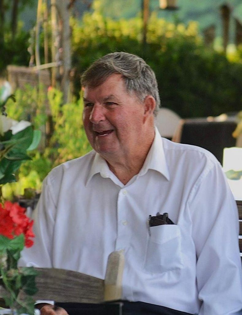 Thomas E. Ottaway Profile Photo