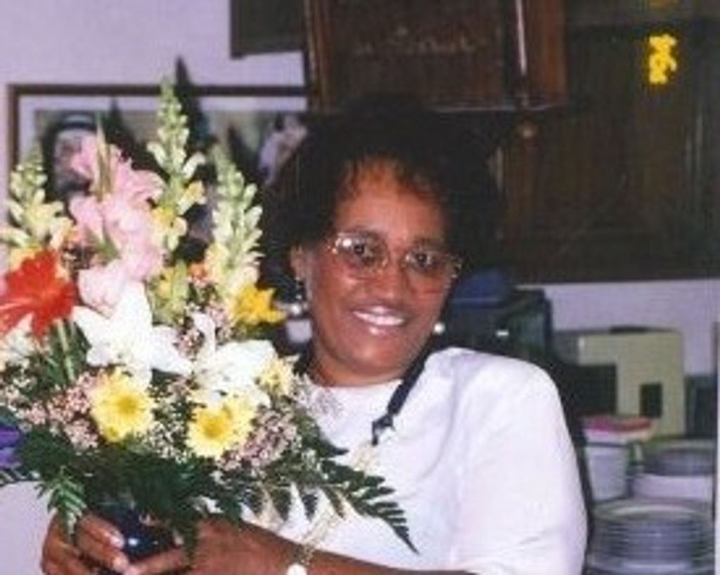 Gloria M. (Morris)  Walls