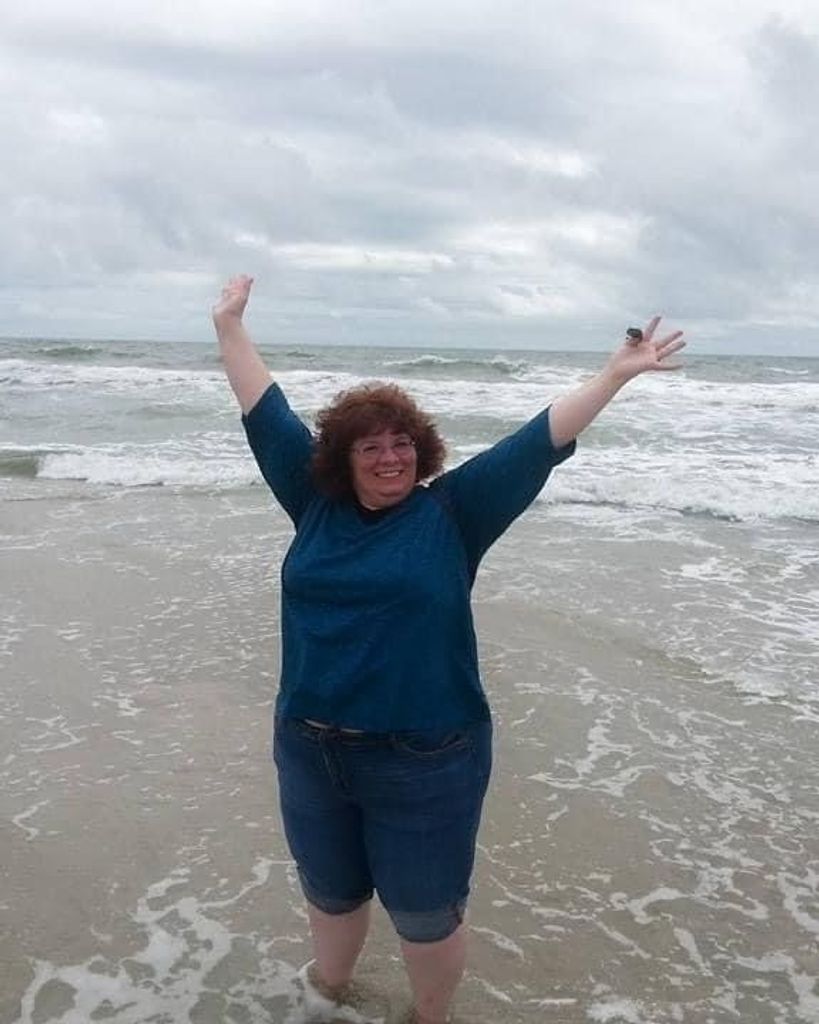 Thomasina Lynn Holiday Profile Photo