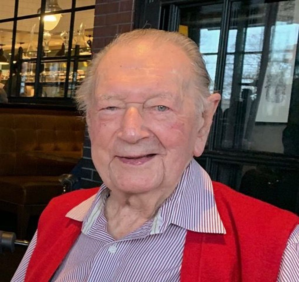 Derek Elliott Till Profile Photo