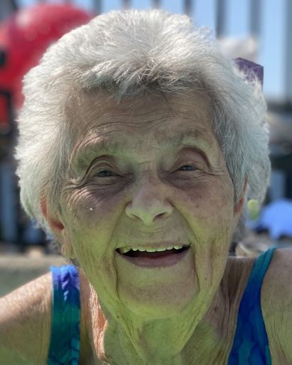 Ruth Victoria Scherrer Davis's obituary image